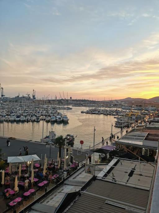 Marina Dream Apartment Тулон Екстериор снимка