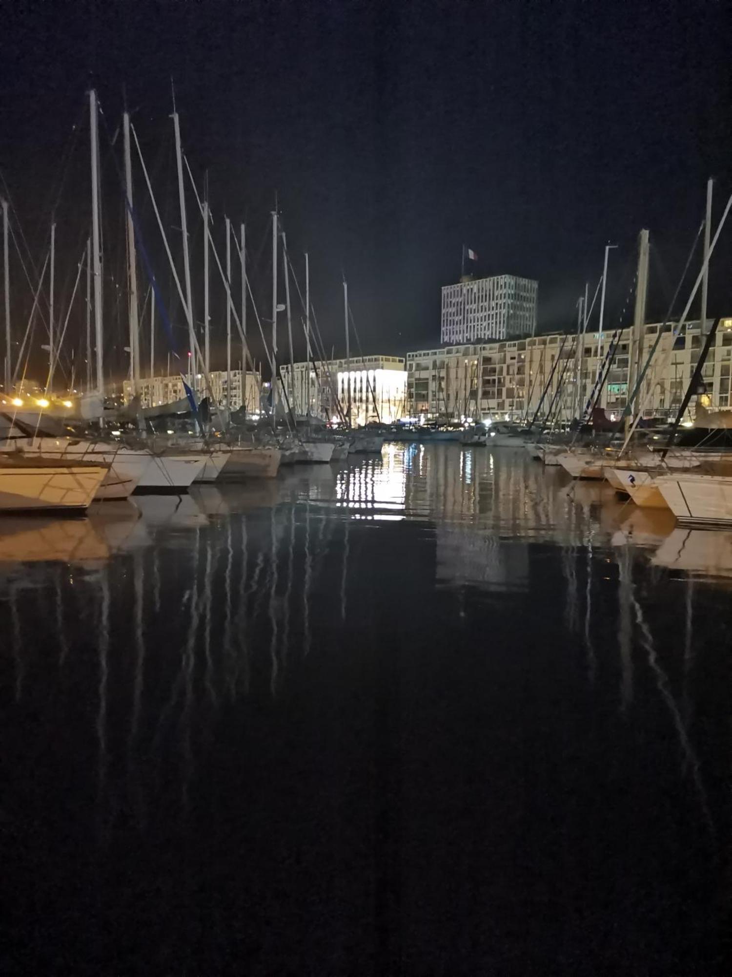 Marina Dream Apartment Тулон Екстериор снимка